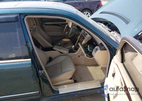 1998 Mercedes-Benz E 320 from USA, damaged, VIN WDBJF65F4WA521646